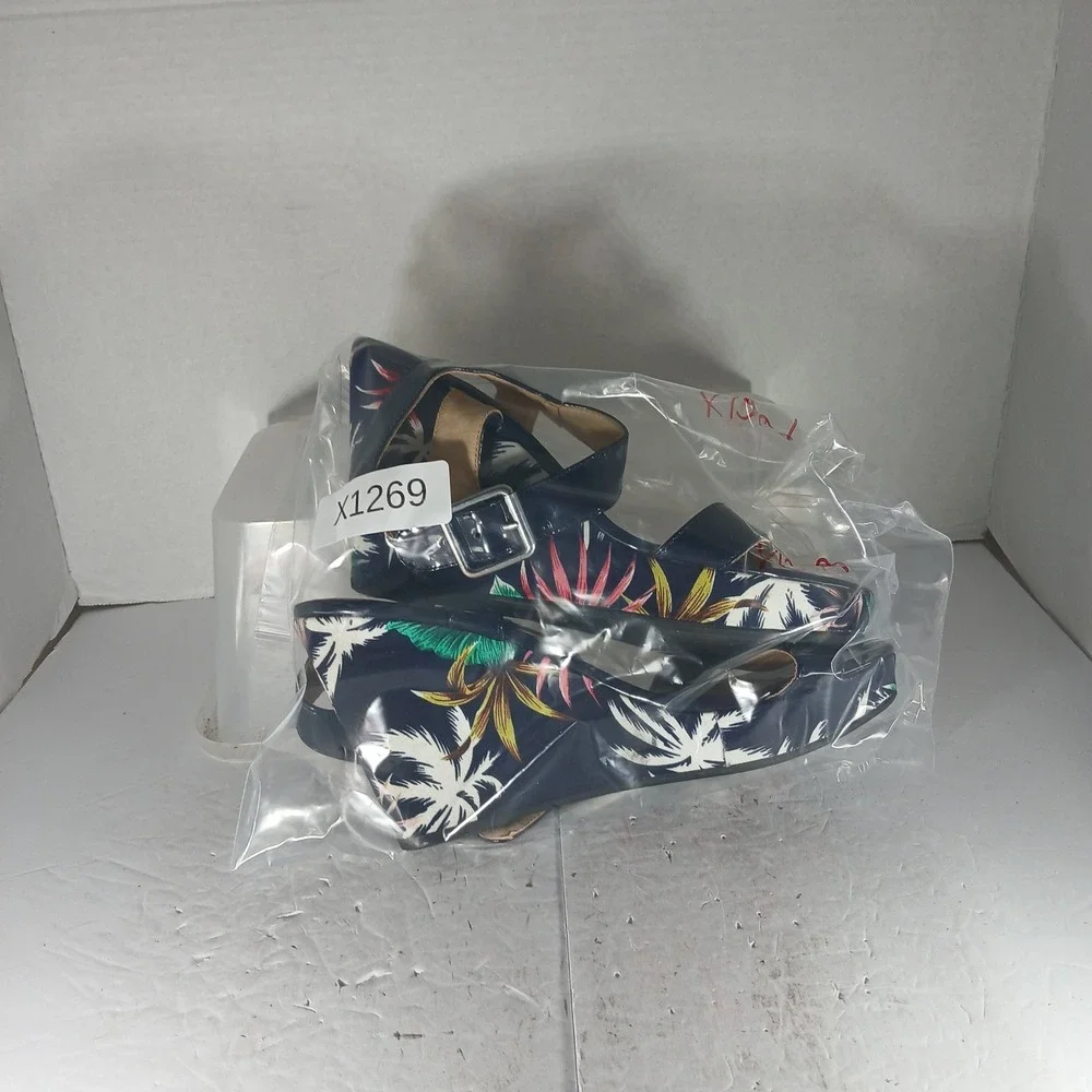CL by Laundry Infinity Wedge Sandal 8.5 Navy Blue Tropical Floral Summer Beach